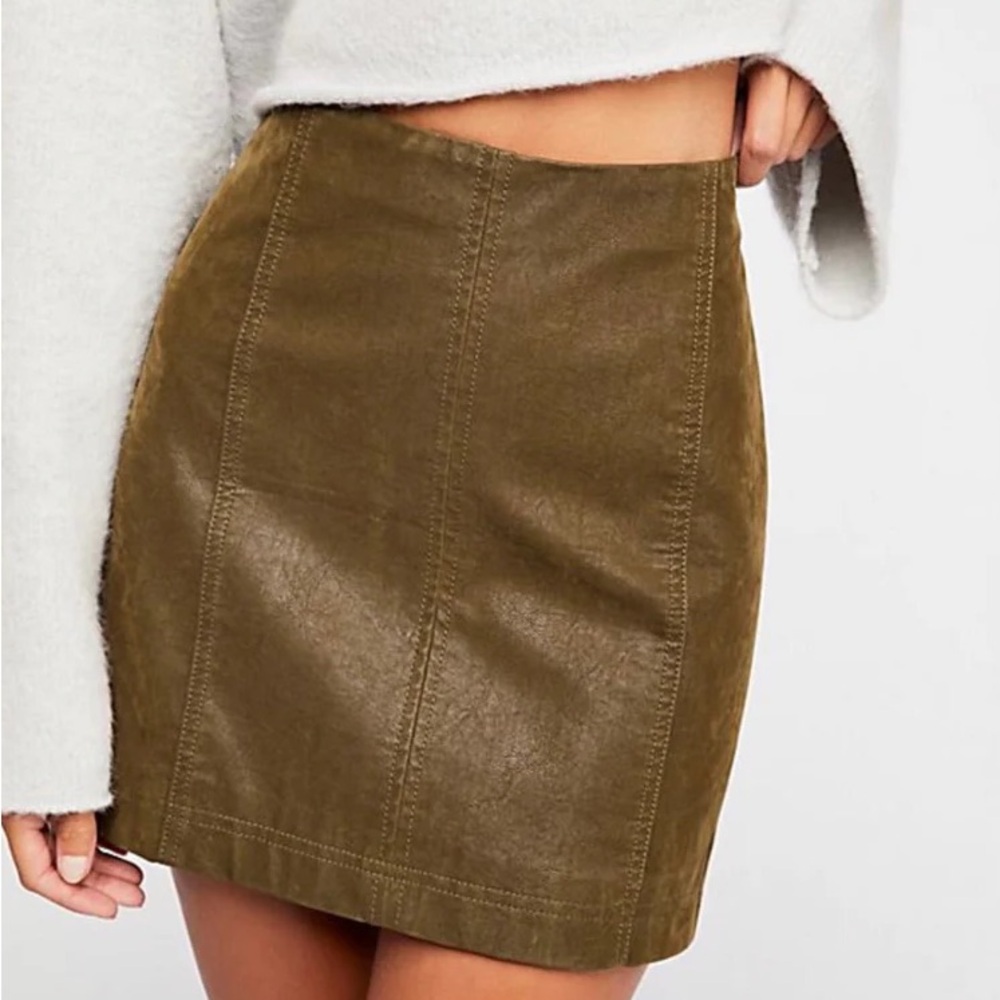 FREE PEOPLE VEGAN MODERNIST OLIVE FAUX LEATHER LINED MINI SKIRT SZ 6
